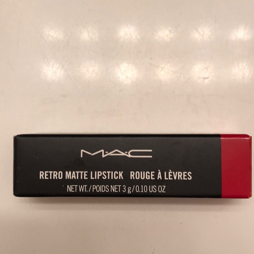 MAC retro matte lipstick 707 Ruby wood